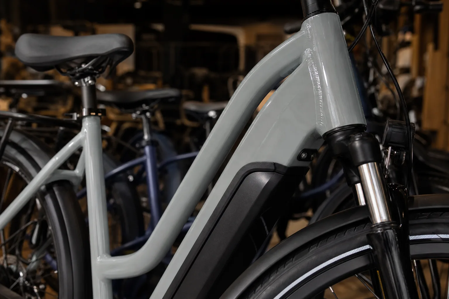 Shopping a Women's Electric Bike? The Four Numbers That Decide the Fit